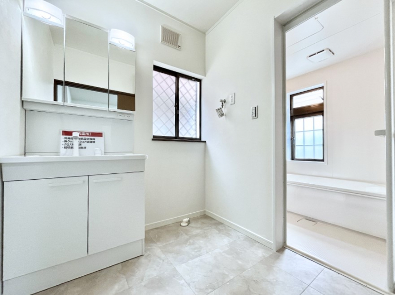 ���ʑ�E���ʏ��@���邢���ʏ��͖����̐g�x�x���y�����ł����Ⴂ�����ł��B