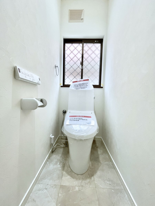 �g�C���@�g�C����1�K��2�K���ꂼ��ɔz�u����Ă��ĂƂĂ��֗��ł��B 