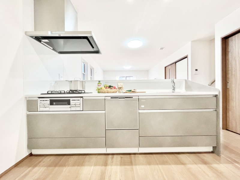 �L�b�`���@�������������I�ɁA�y�����I�V�X�e���L�b�`��