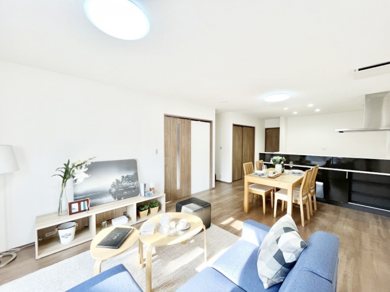 ���r���O�@�������������͋C�̂k�c�j�͉Ƒ��݂�Ȃ̉��K���