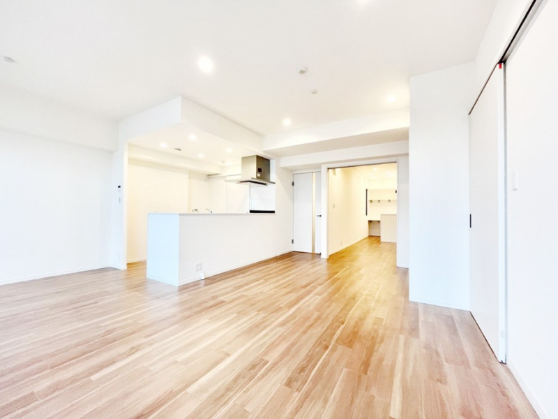 ���r���O�@���Ƒ������R�ƏW�܂�A���₩�ȏ΂����ŕ�܂��e���̋�ԂɂȂ肻���ł��ˁI