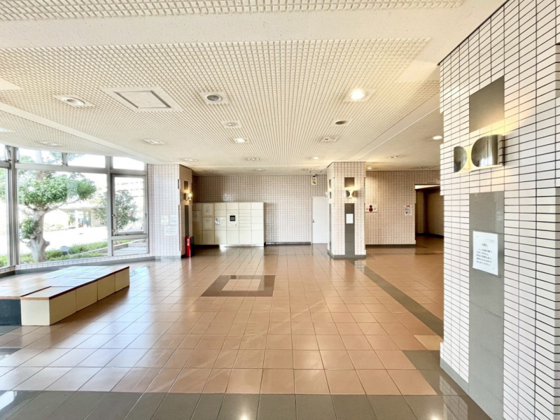 �G���g�����X�@�����Ղ�̎��R�����˂����ޖ��邢�G���g�����X 