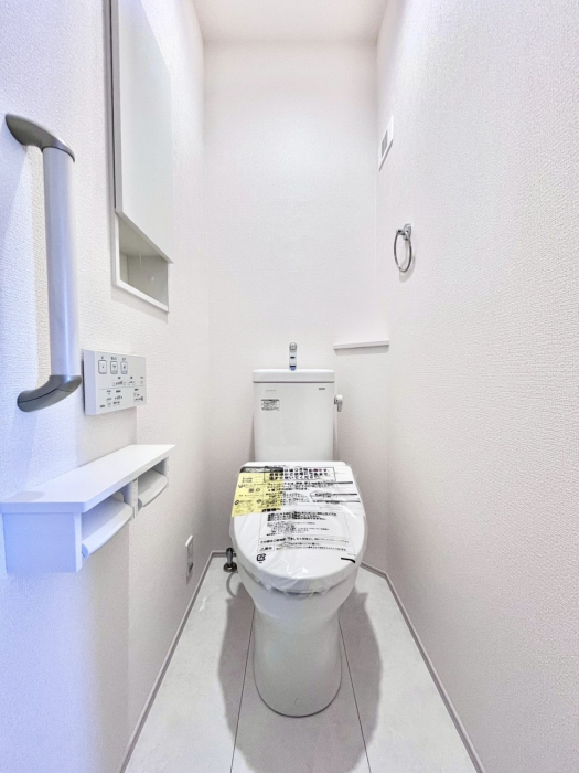 �g�C���@�g�C����1�K��2�K���ꂼ��ɔz�u����Ă��ĂƂĂ��֗��ł��B 