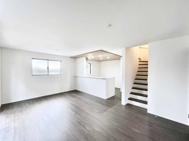 ���̑����ρ@���r���O�K�i�A������؂ȉƑ��ƃR�~���j�P�[�V�������Ƃ��Ƒ��v���̊Ԏ��