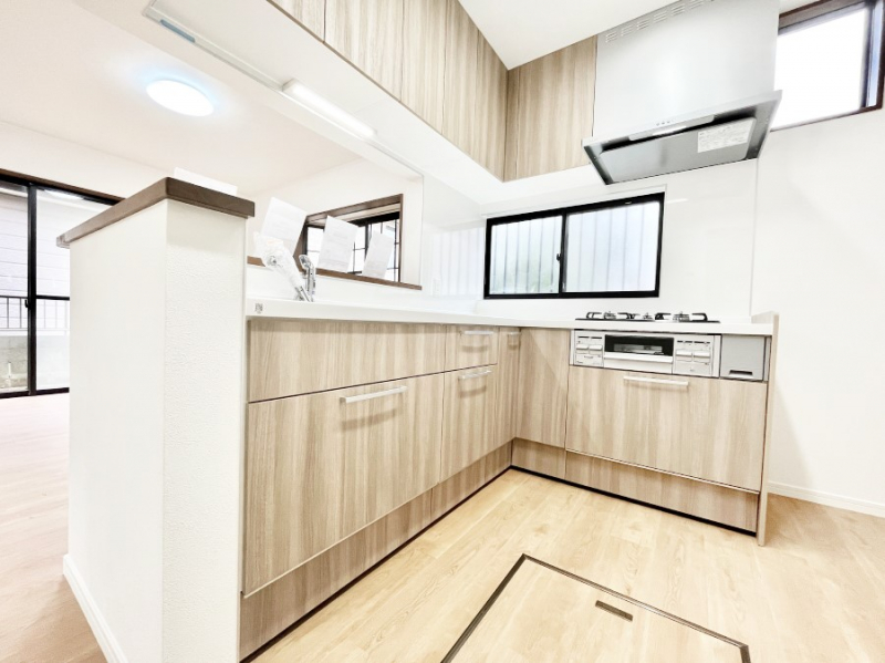 �L�b�`���@L���^���Ɨ�������X�y�[�X���L�X�Ǝg���܂��B�R���p�N�g�ɓ����Ă��������N���N�B