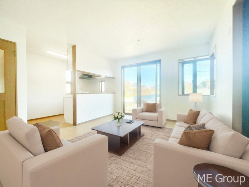 ���r���O�@�Ƒ��̘a�₩�ȉ�b���������Ă������B�J�����̂��郊�r���O�ł��@���Ƌ��CG�ł�