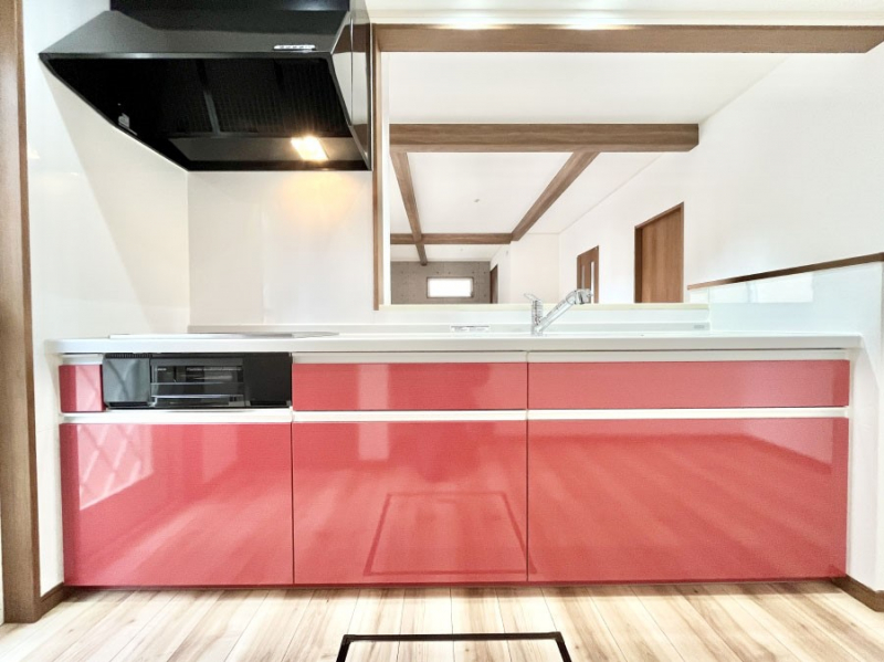 �L�b�`���@���������Ȃ���ł����Ƒ��Ƃ̉�b���y���߂�ΖʃL�b�`��