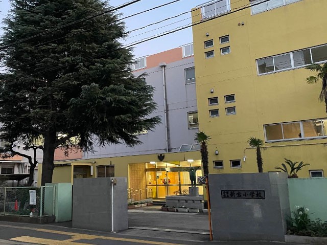 ���ӊ��@���w�Z 1100m ��t�s���V�h���w�Z