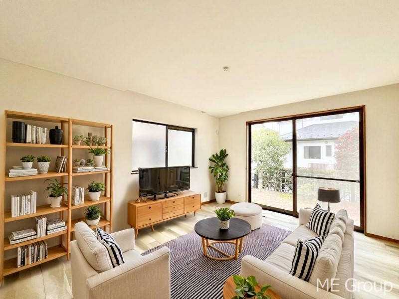 ���r���O�@���Ƒ��̓��₩�Șb�����ŕ�܂�閾�邢���r���O  ���Ƌ��CG�ł�