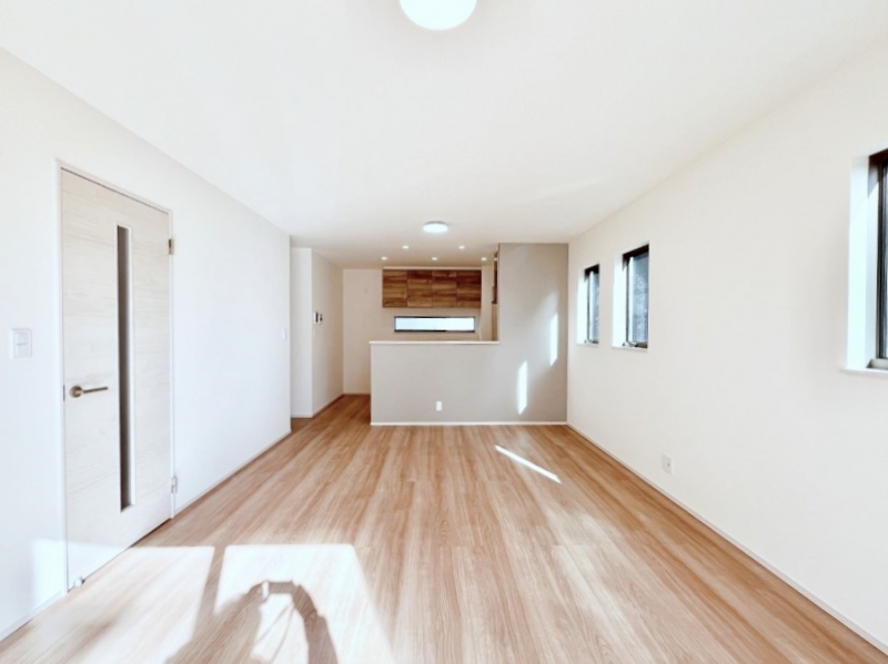 ���̑����ρ@�Ƒ��̏Ί炪���R�Ɛ��܂�Ă���A����ȕ��͋C�̃_�C�j���O�Ɏd�オ���Ă��܂� 