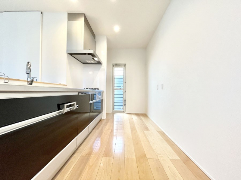 �L�b�`���@��Ƃ肠��L�b�`���ł͂��Ƒ��Ɗy�������������ł��܂��B