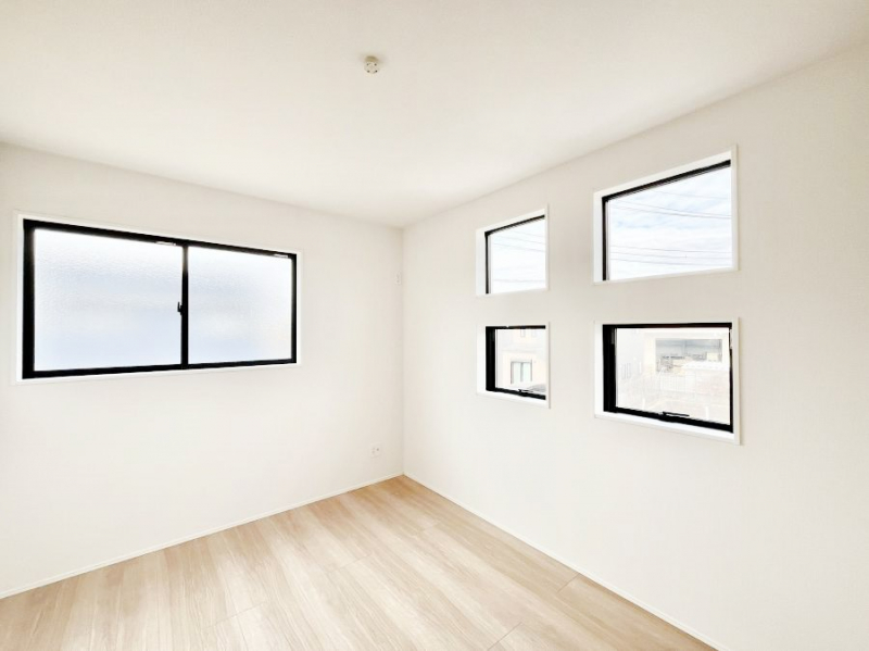 �Q���@4���񂾑����A�N�Z���g�ɂȂ��Ă���2�K6���̗m���B