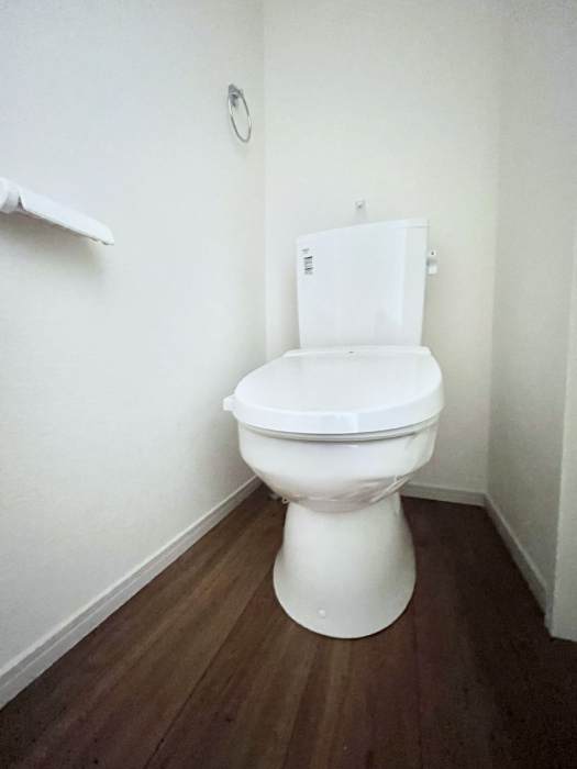 �g�C���@�g�C����1�K��2�K���ꂼ��ɔz�u����Ă��ĂƂĂ��֗��ł��B 