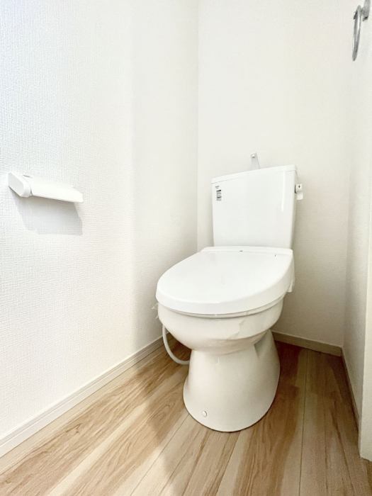 �g�C���@�g�C����1�K��2�K���ꂼ��ɔz�u����Ă��ĂƂĂ��֗��ł��B 