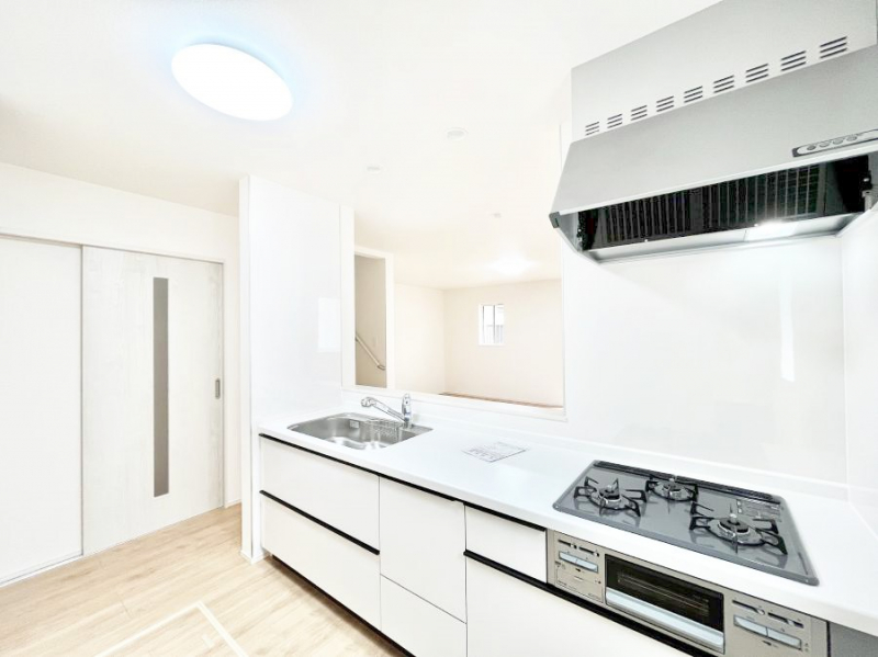 �L�b�`���@�J�E���^�[�z���Ɋy����������ׂ�B�����̂������������Ɣ��������Ȃ肻���ł��ˁB