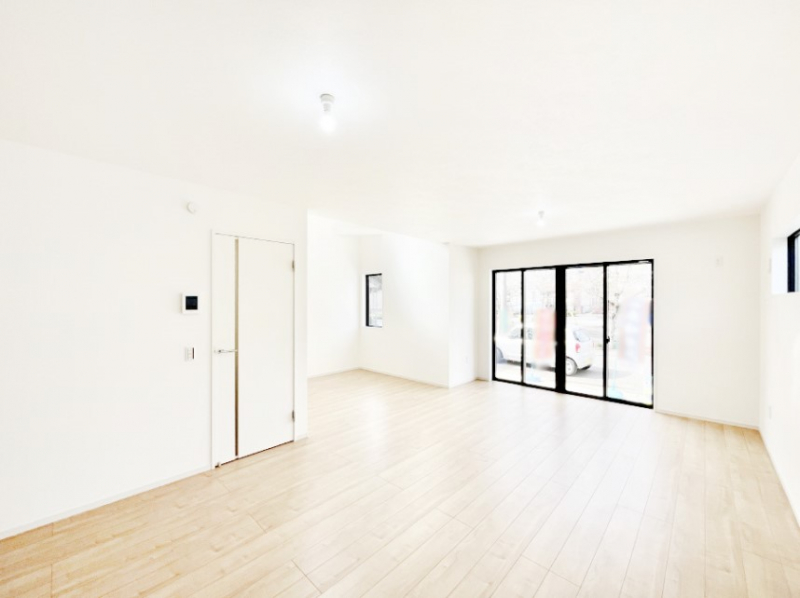 ���r���O�@�傫�ȑ����炽���Ղ�̗z���ƕ����������郊�r���O�_�C�j���O