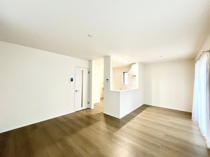 ���r���O�@�������������͋C�̂k�c�j�͉Ƒ��݂�Ȃ̉��K���  