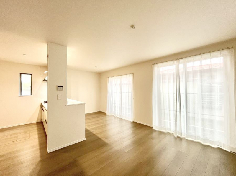 ���̑����ρ@�傫�ȑ����炽���Ղ�̗z���ƕ����������郊�r���O  