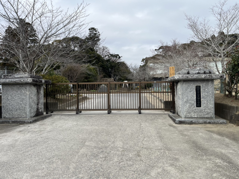 ���ӊ��@���w�Z 1400m �L�c���w�Z