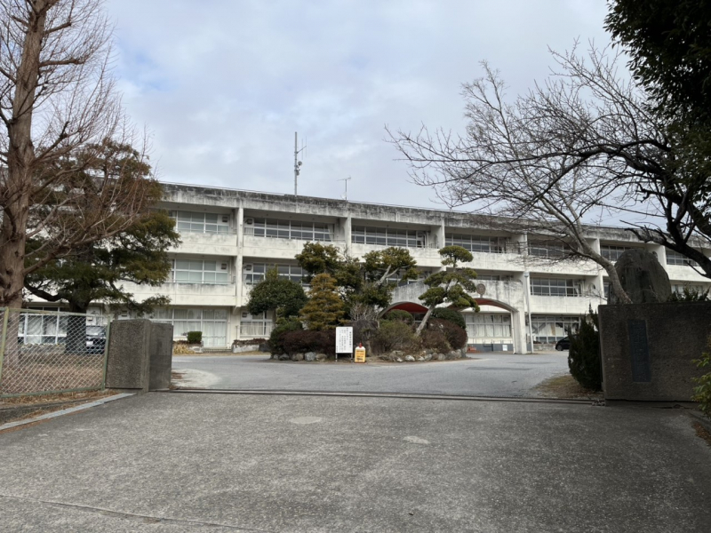 ���ӊ��@���w�Z 3700m �y�m�����w�Z