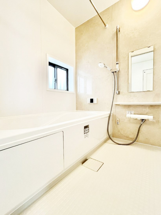 �����@����̔�������Ă���閾�邢�������̂���o�X���[��