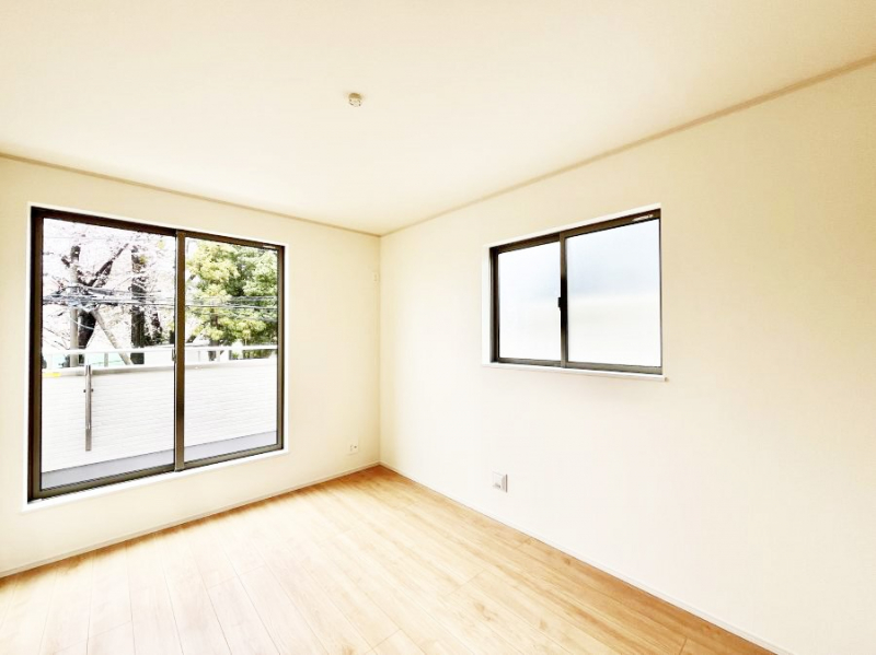 ���̑����ρ@�o���R�j�[���J�������v���X���Ă����m��