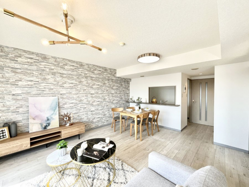 ���r���O�@���Ƒ��̓��₩�Șb�����ŕ�܂�閾�邢���r���O  