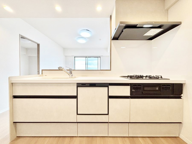 �L�b�`���@�������������I�ɁA�y�����I�V�X�e���L�b�`��