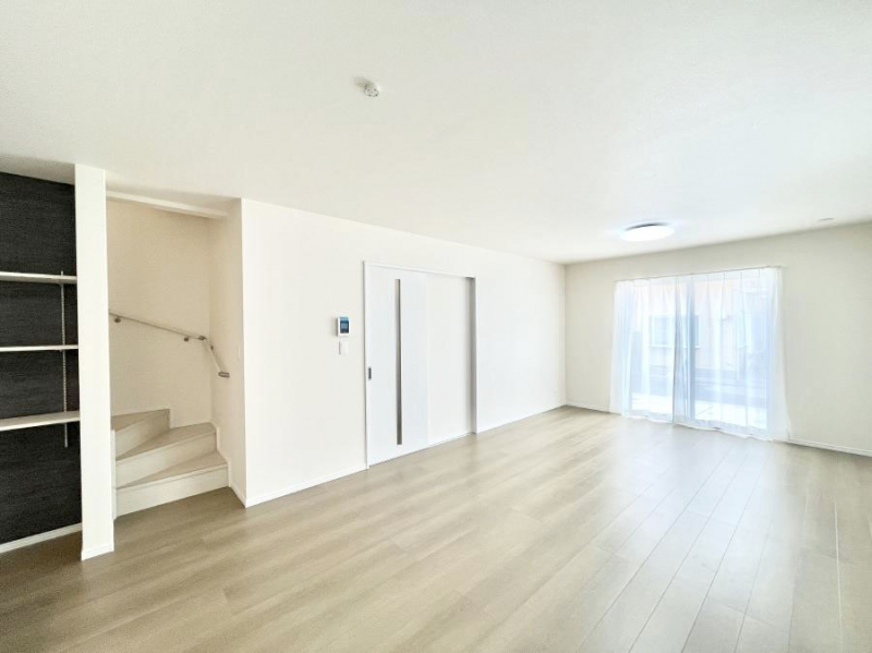 ���̑����ρ@���r���O�K�i���Ƒ��̏Ί�Ɖ�b���Ȃ��ł���܂�  