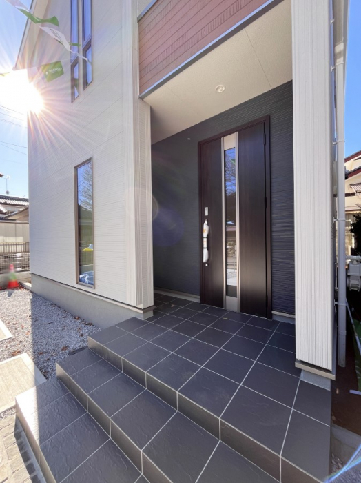 ���ց@��؂ȉƑ��A���q���o�}���錺�ցB