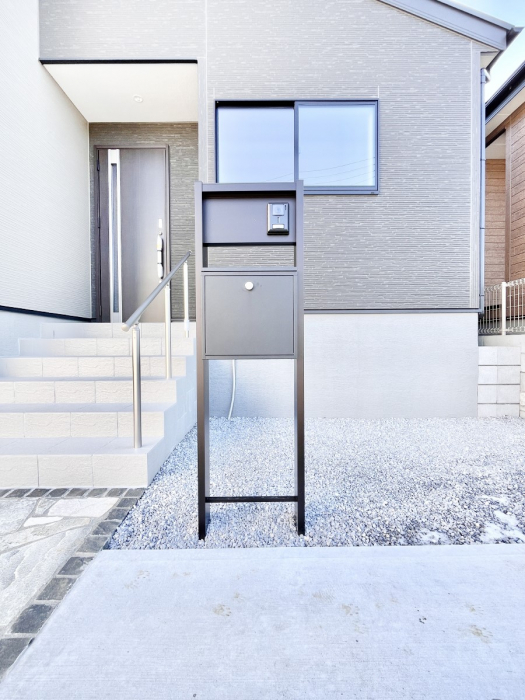 ���̑��@�\�D�E�C���^�[�z���E�|�X�g���ЂƂɏW��