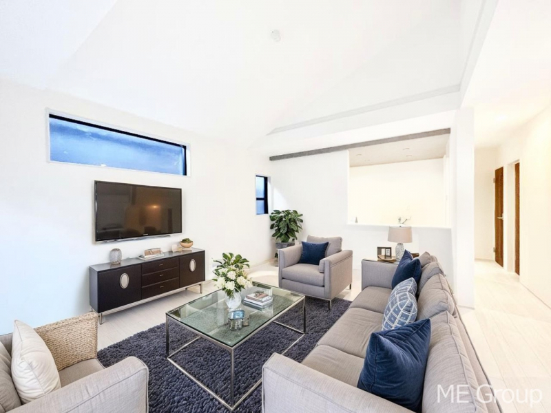 ���r���O�@���Ƒ��̓��₩�Șb�����ŕ�܂�閾�邢���r���O�@���Ƌ��CG�ł�