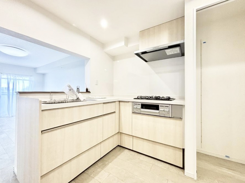 �L�b�`���@�������������I�ɁA�y�����I�V�X�e���L�b�`��