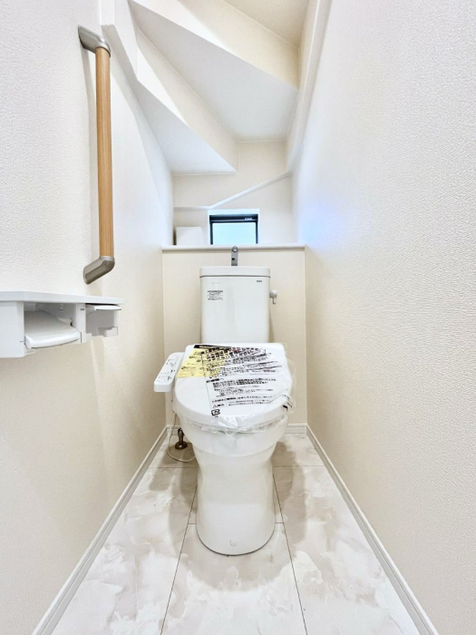 �g�C���@�g�C����1�K��2�K���ꂼ��ɔz�u����Ă��ĂƂĂ��֗��ł��B 