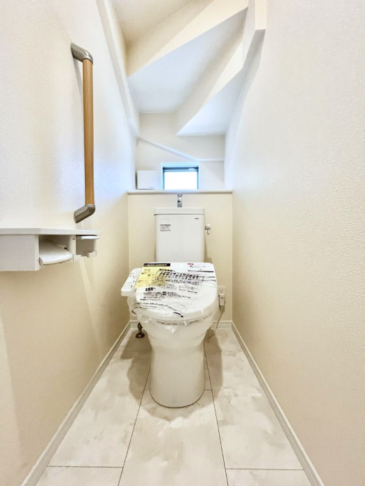 �g�C���@�g�C����1�K��2�K���ꂼ��ɔz�u����Ă��ĂƂĂ��֗��ł��B 