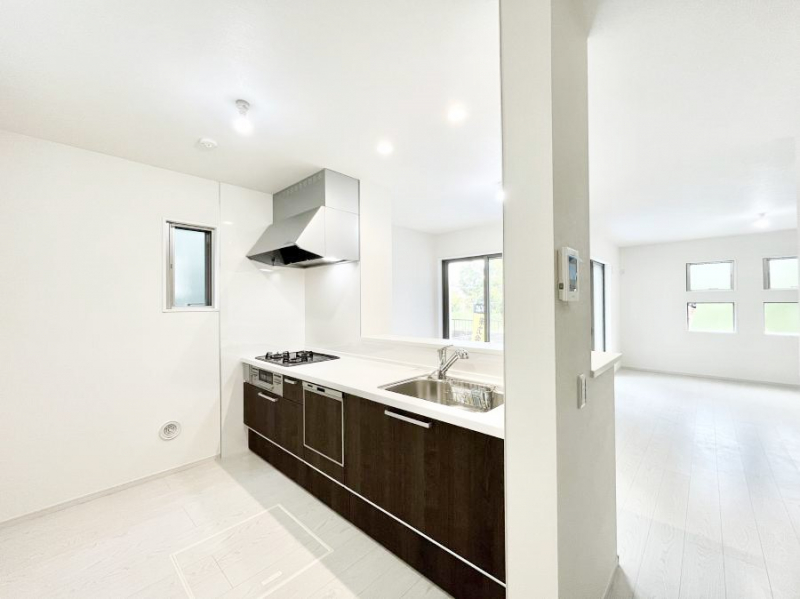 �L�b�`���@���������Ȃ��炲�Ƒ��Ƃ̉�b���y���߂�ΖʃJ�E���^�[�L�b�`��  