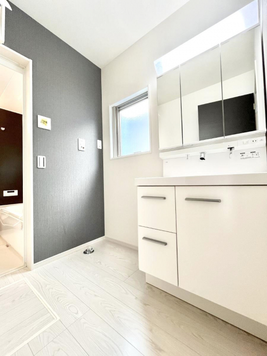 ���̑��@�������̂�����K��Ԃł��B�����̐g�x�x���C�����ǂ����g�������܂��B 