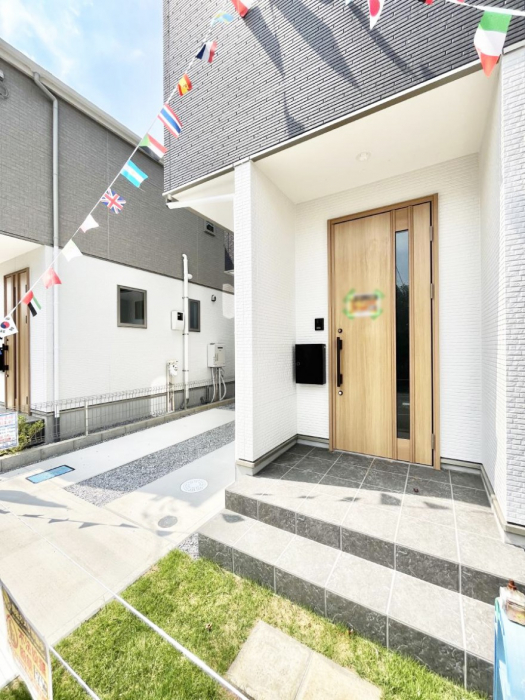 ���ց@��؂ȉƑ��A���q���o�}���錺�ցB