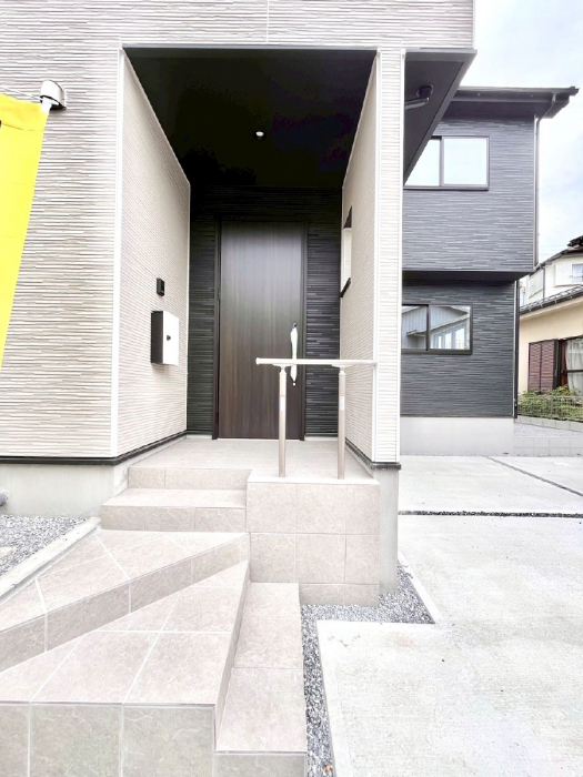 ���ց@��؂ȉƑ��A���q���o�}���錺�ցB