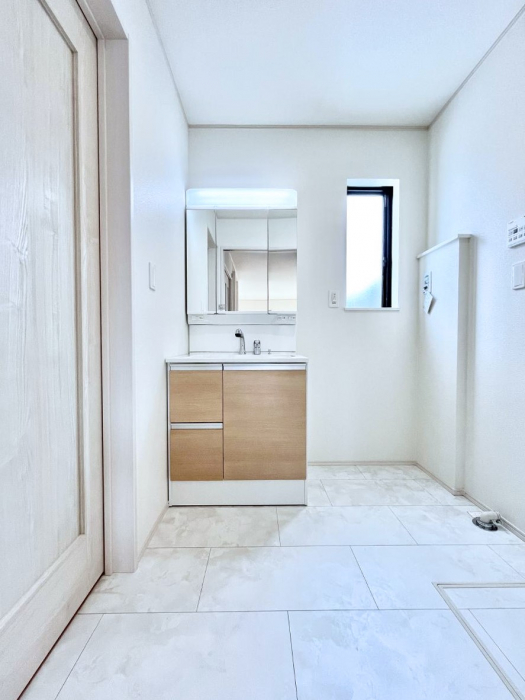 ���ʑ�E���ʏ��@�傫�����₷���O�ʋ��Ő�����������ʑ�́A�g�����Ȃ݃`�F�b�N�┧�̂������ɂ������߂ł��B 