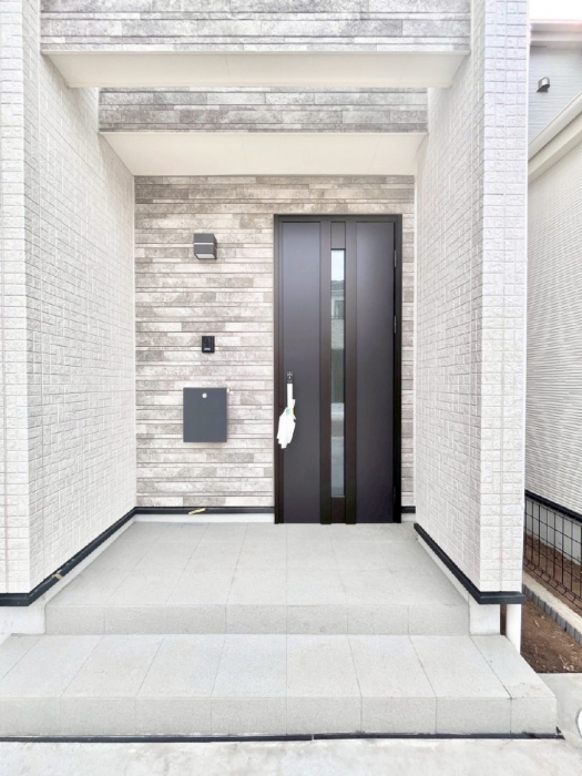 ���ց@��؂ȉƑ��A���q���o�}���錺�ցB