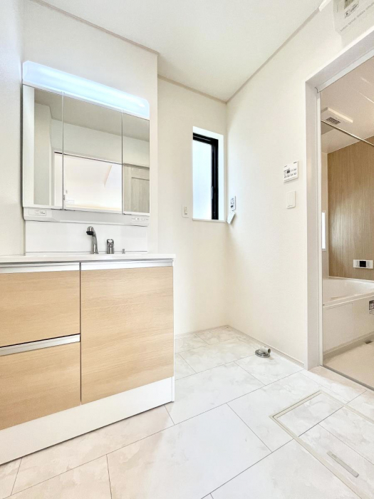 ���̑��@�������̂�����K��Ԃł��B�����̐g�x�x���C�����ǂ����g�������܂��B 