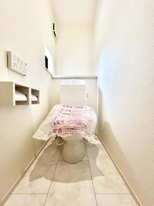 �g�C���@�g�C����1�K��2�K���ꂼ��ɔz�u����Ă��ĂƂĂ��֗��ł��B 