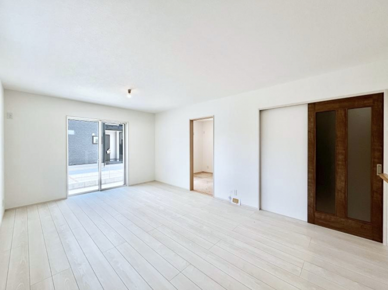 ���r���O�@�Ƒ��c���̎��Ԃ����������Ȃ��났�̃��r���O�_�C�j���O�B   