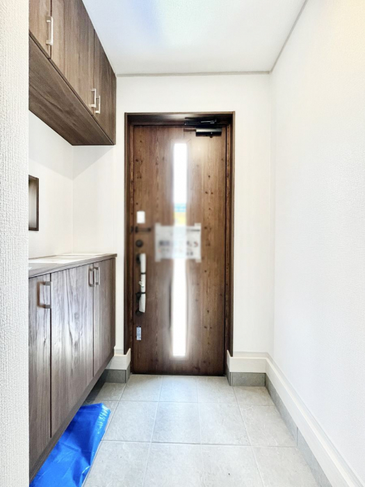 ���ց@�K���X�X���b�g�̓��������փh�A�������Ɍ���͂��Ă���܂�