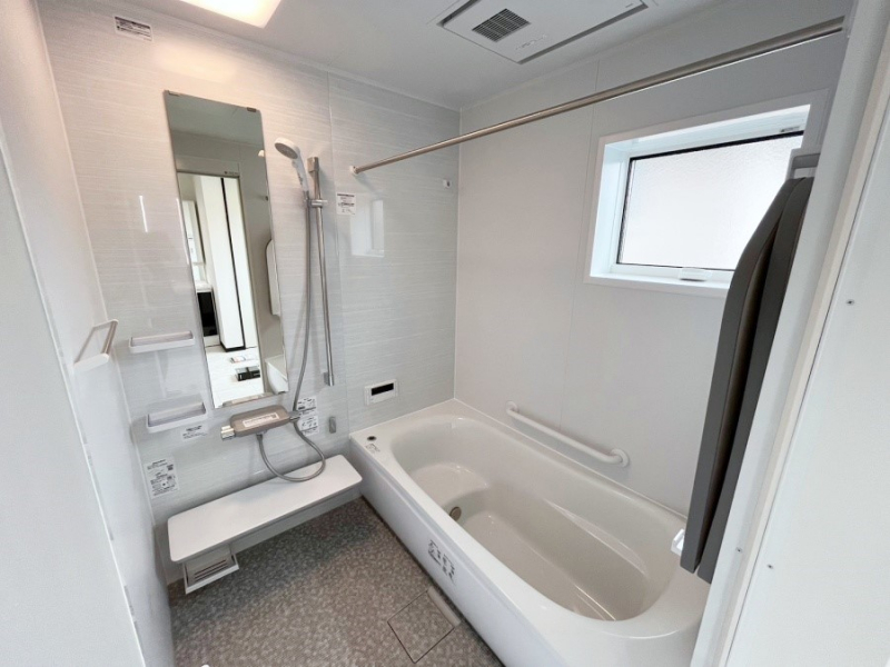 �����@����̔�������Ă���閾�邢�������̂���o�X���[��  