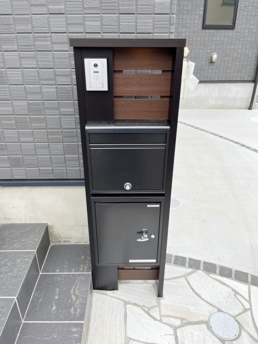 ���̑��@�\�D�E�C���^�[�z���E�|�X�g�E��z�a�n�w���ЂƂɏW��B�G���g�����X�ɂȂ��ރV���v���f�U�C���B