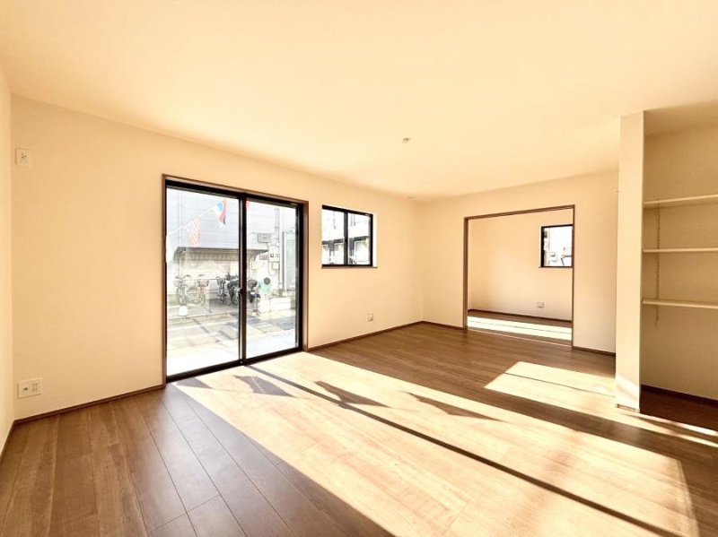 ���̑����ρ@�傫�ȑ����炽���Ղ�̗z���ƕ����������郊�r���O  