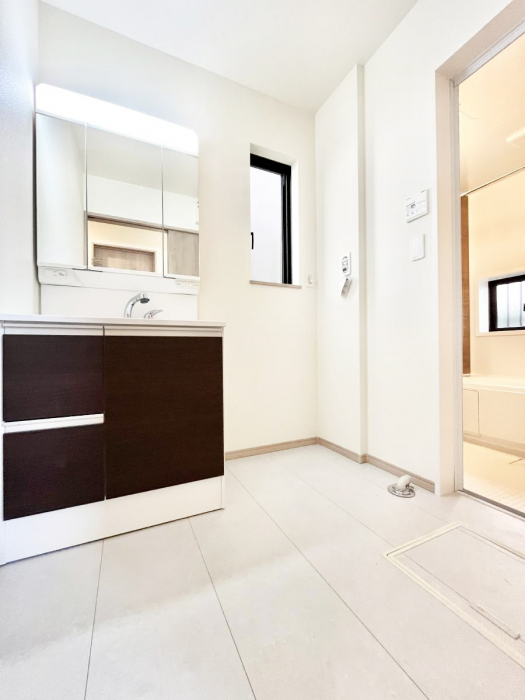 ���ʑ�E���ʏ��@�������̂�����K��Ԃł��B�����̐g�x�x���C�����ǂ����g�������܂��B 