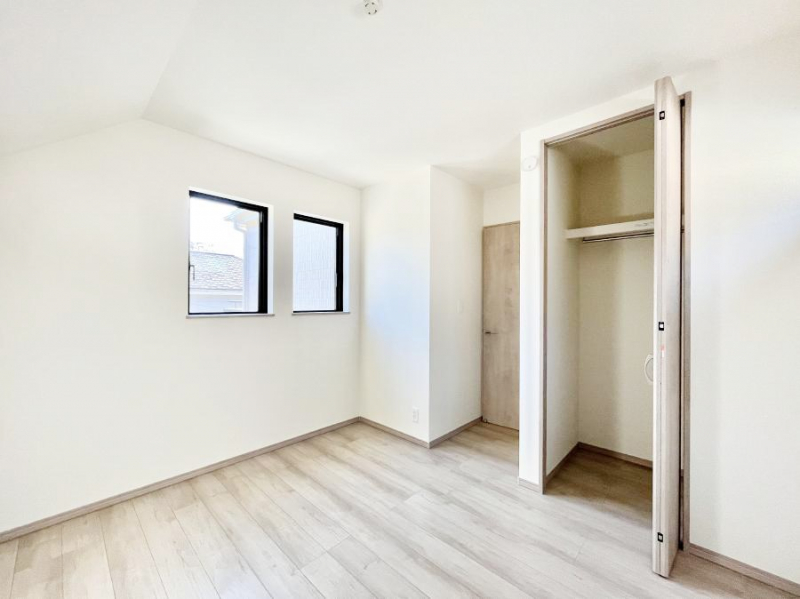 �Q���@�g���₷���`�Ńx�b�g��Ƌ�̒u�����ɂ����邱�Ƃ�����܂���B   